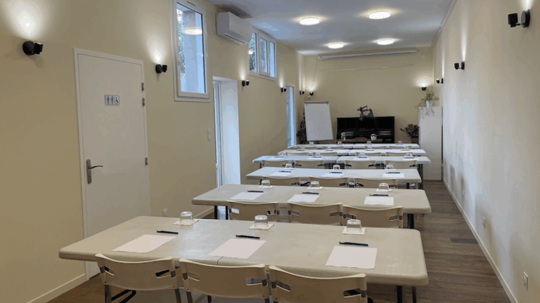 La salle des Muses de l'Espace Musset en mode Classe